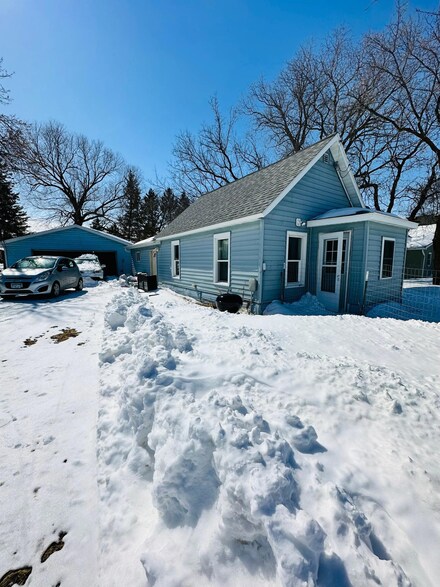 307 Woodrow St, Grygla, MN 56727