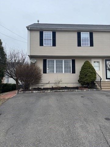 4 Middleton St, Milford, MA 01757