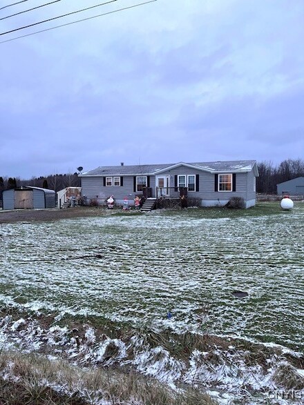 240 Howard Rd, Fulton, NY 13069