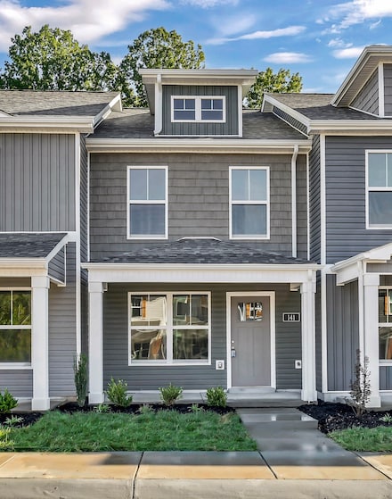 141 Quarry Point Dr, Clarksville, TN 37040