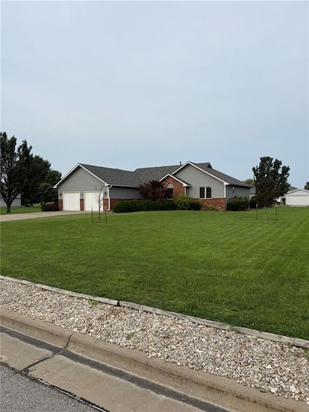 416 Heather St, Burlington, KS 66839