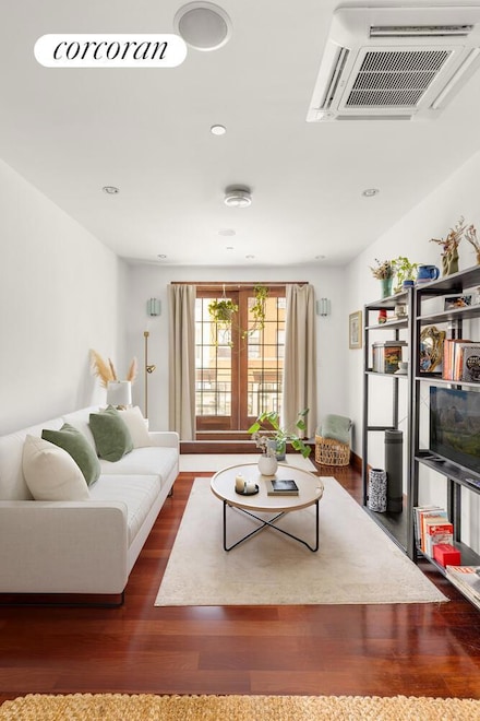607 Manhattan Ave Unit 2, Brooklyn, NY 11222