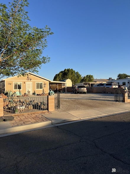 10237 S Avenida Compadres, Yuma, AZ 85365