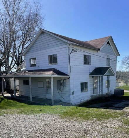505 5th St, Racine, OH 45771