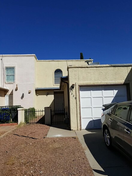 3229 Isla Banderas Way, El Paso, TX 79925