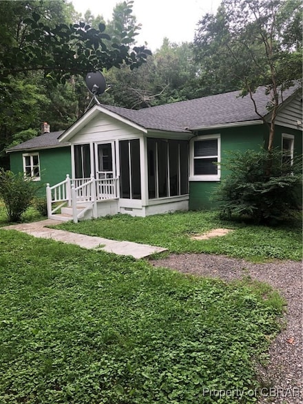 271 Bendall Ln, Mathews, VA 23109