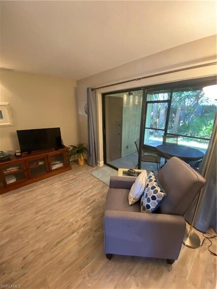 28100 Pine Haven Way Unit 1, Bonita Springs, FL 34135