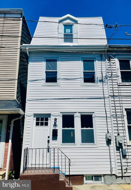 213 N Willow St, Gloucester City, NJ 08030