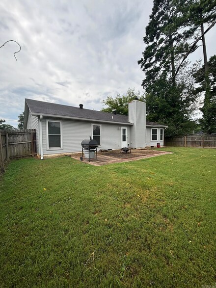 16 Newcomb Ct, Little Rock, AR 72210