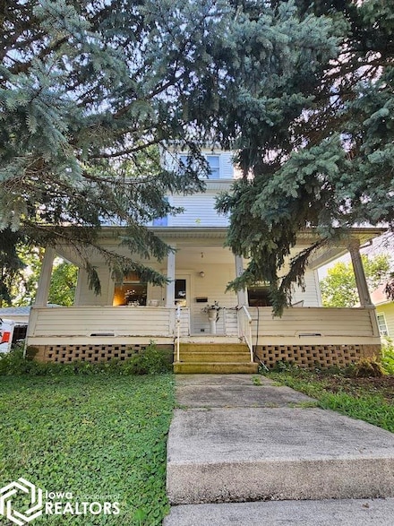 108 S Harrison St, Lake Mills, IA 50450