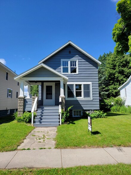 316 Lockwood St, Alpena, MI 49707