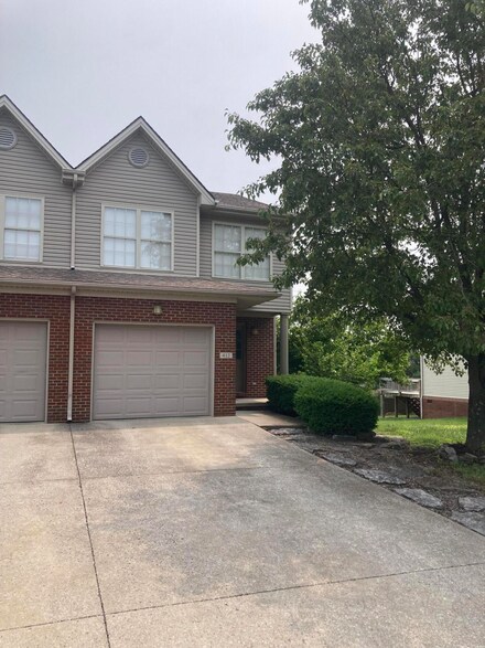 412 Paisley Ct, Winchester, KY 40391