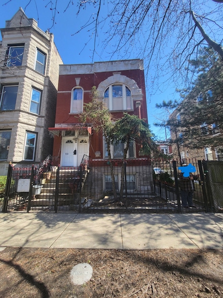 1331 N Campbell Ave, Chicago, IL 60622