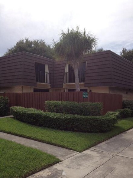 7509 75th Way Unit 43b, West Palm Beach, FL 33407
