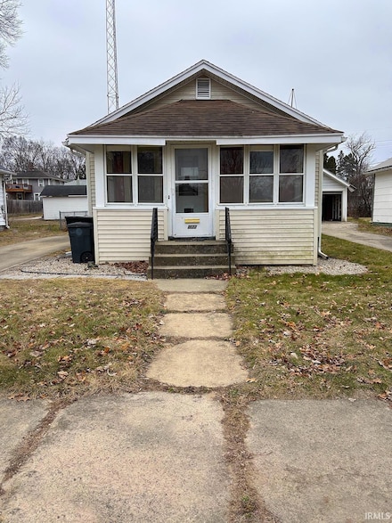 1622 E Fox St, South Bend, IN 46613