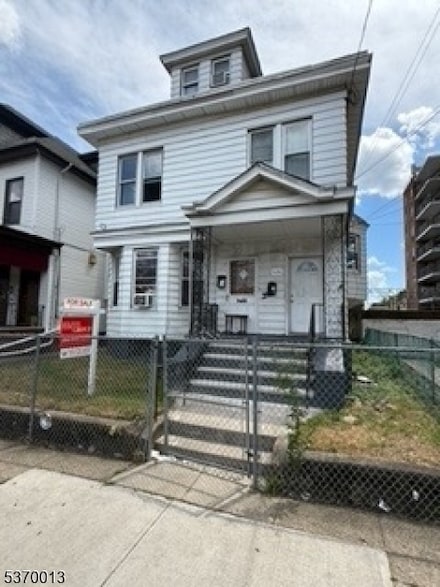 494-496 Park Ave, Paterson, NJ 07504