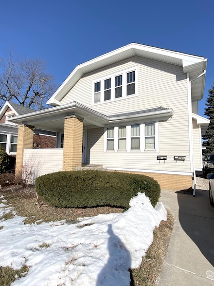 1314 Jones Ave, Racine, WI 53402
