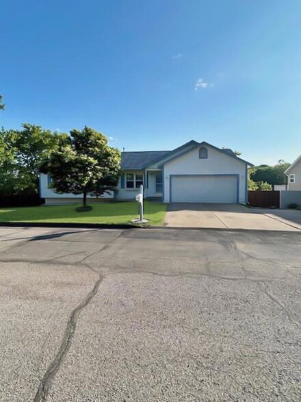 1347 Stone Mill Cir, Arnold, MO 63010