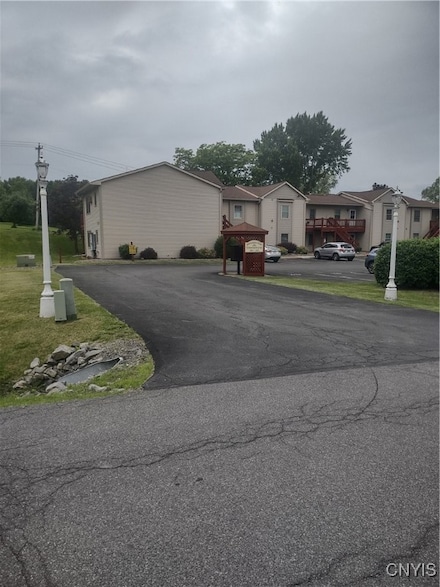 407 Fultz Dr, Oneida, NY 13421