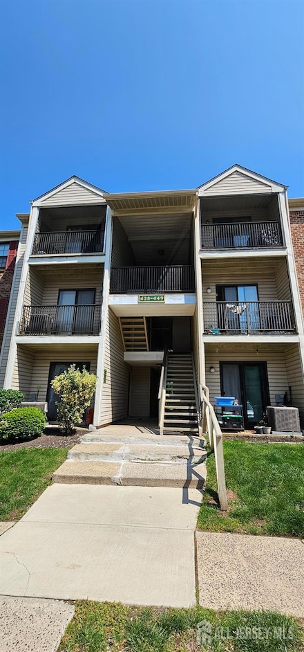 447 Lancaster Ct, Piscataway, NJ 08854
