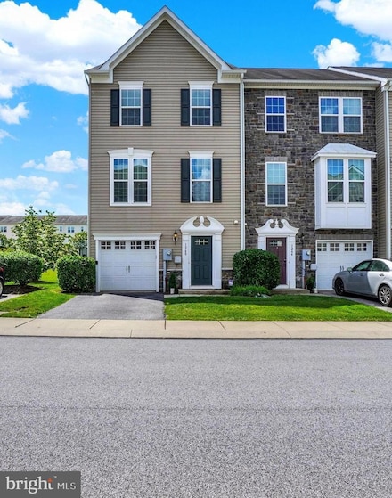 1260 Rannoch Ln, York, PA 17403