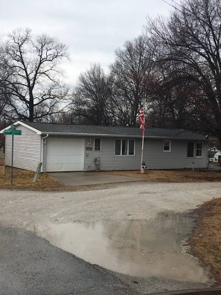 4504 Wimpyville Rd, Bath, IL 62617