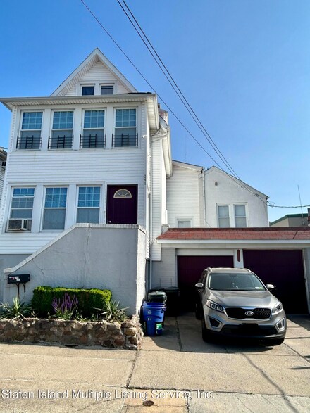 247 Reid Ave, Staten Island, NY 10305