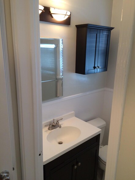 1305 N Buena Vista St, Burbank, CA 91505