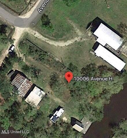 10006 Avenue H, Bay Saint Louis, MS 39520