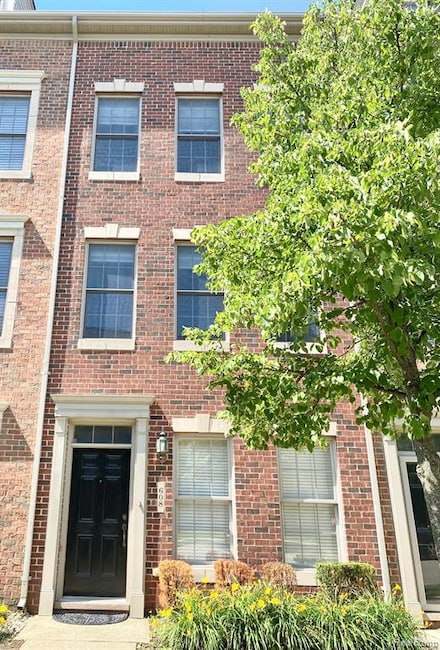 608 Lewis St Unit 42, Birmingham, MI 48009