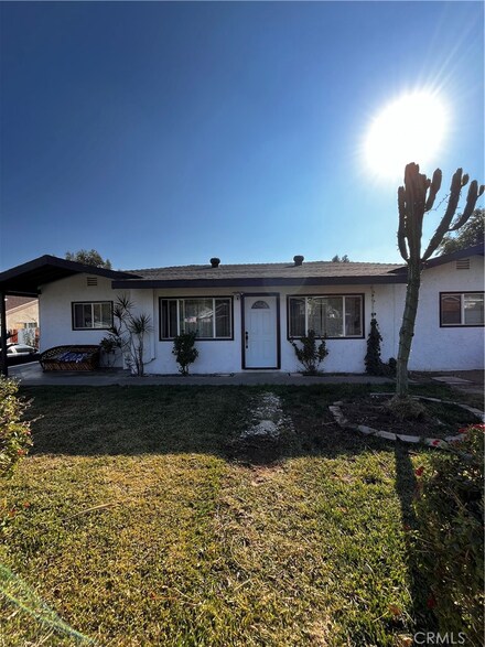 11948 Knoefler Dr, Riverside, CA 92505