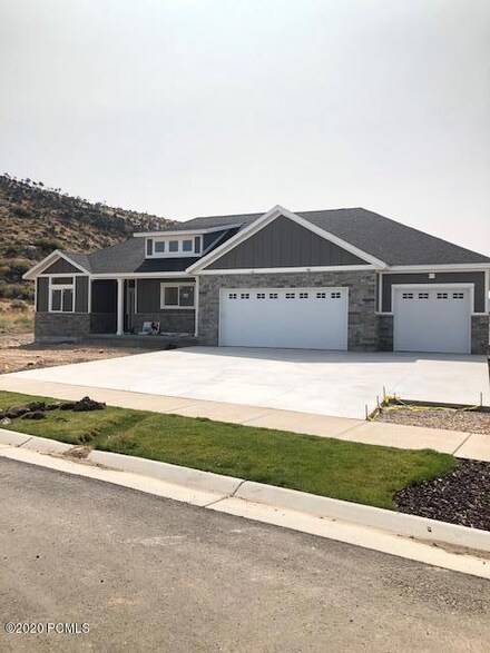 10 E Black Willow Dr, Coalville, UT 84017