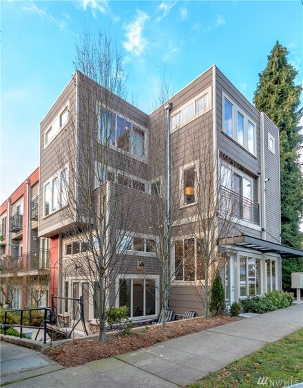 3841 34th Ave W Unit A, Seattle, WA 98199