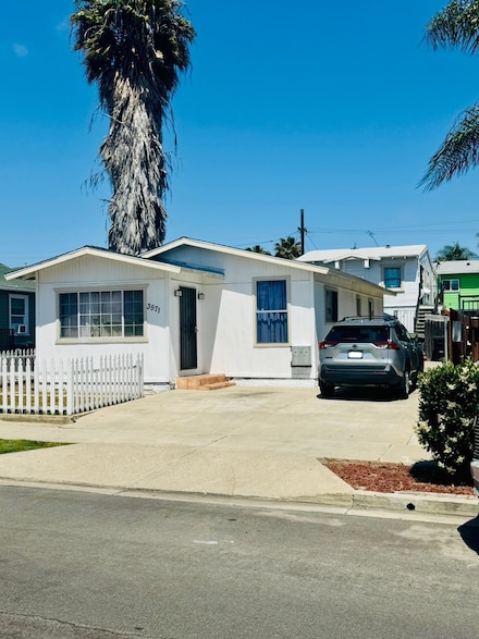 3571 Highland Ave, San Diego, CA 92105