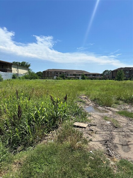 3920B Lynnfield St, Houston, TX 77016