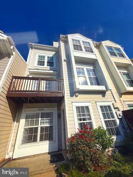 6008 Rabbit Hill Ct, Centreville, VA 20121
