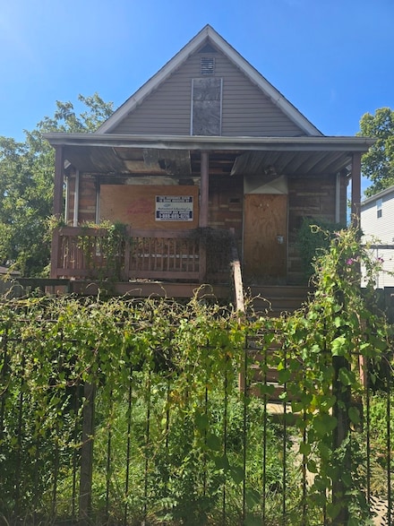 10310 S Hoxie Ave, Chicago, IL 60617