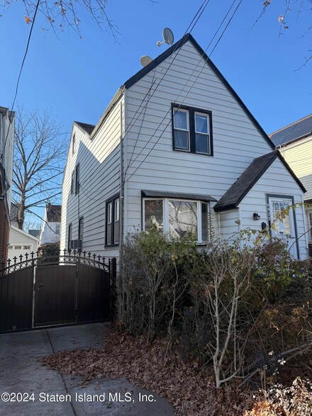 89-22 210th Place, Queens Village, NY 11427