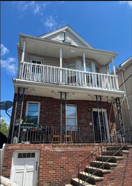 133 W 20th St, Bayonne, NJ 07002