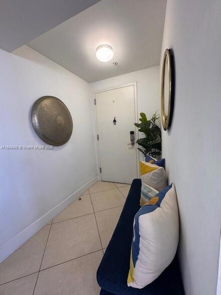 601 NE 36th St Unit 903, Miami, FL 33137
