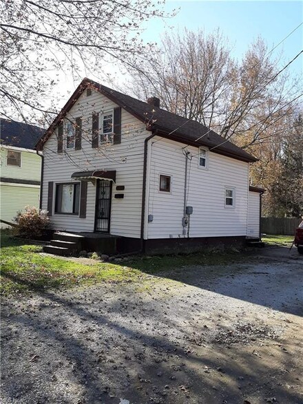 2721 Wilson Ave, Ashtabula, OH 44004
