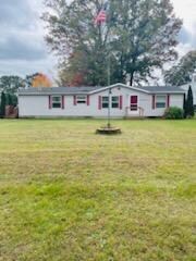 9055 Baseline Rd E, Hesperia, MI 49421