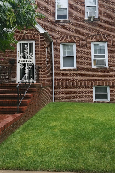 3019 84th St, East Elmhurst, NY 11370