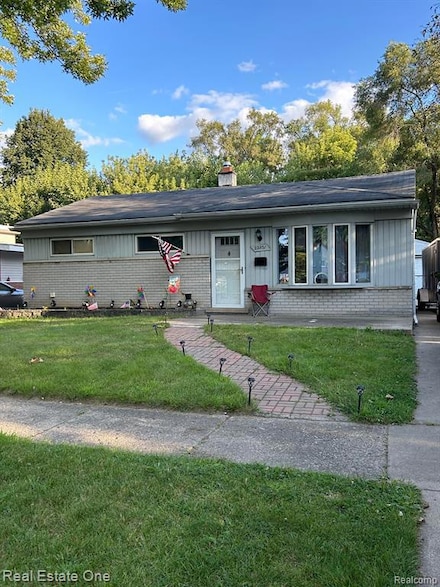 22931 Champaign St, Taylor, MI 48180