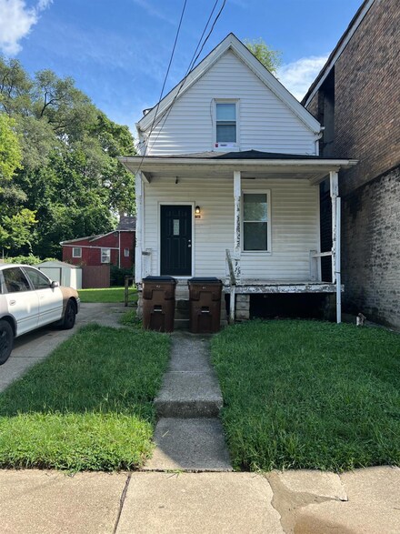 5702 Highland Ave, Cincinnati, OH 45216