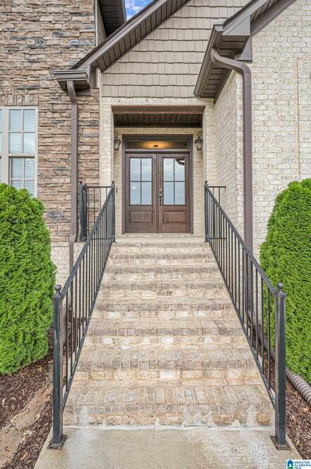 221 Grey Oaks Dr, Pelham, AL 35124