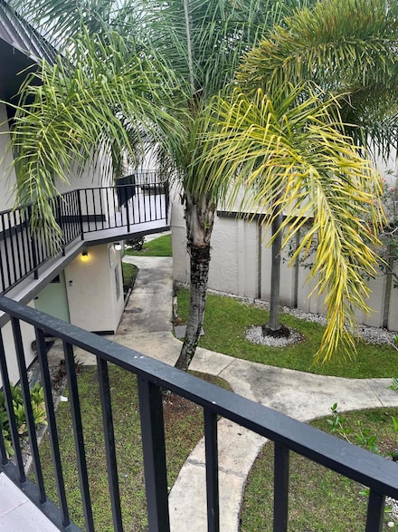 1 Greenway Village N Unit 205, Royal Palm Beach, FL 33411