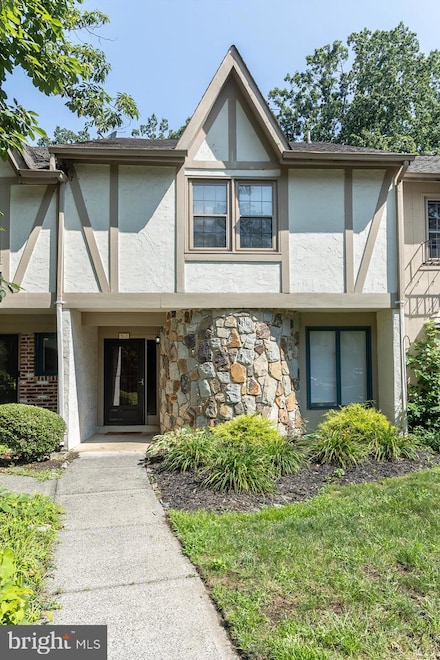 512 Jaeger Ct, Sicklerville, NJ 08081