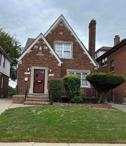 16233 Fairfield St, Detroit, MI 48221