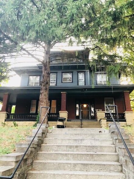 720 N 25th St, Saint Joseph, MO 64506